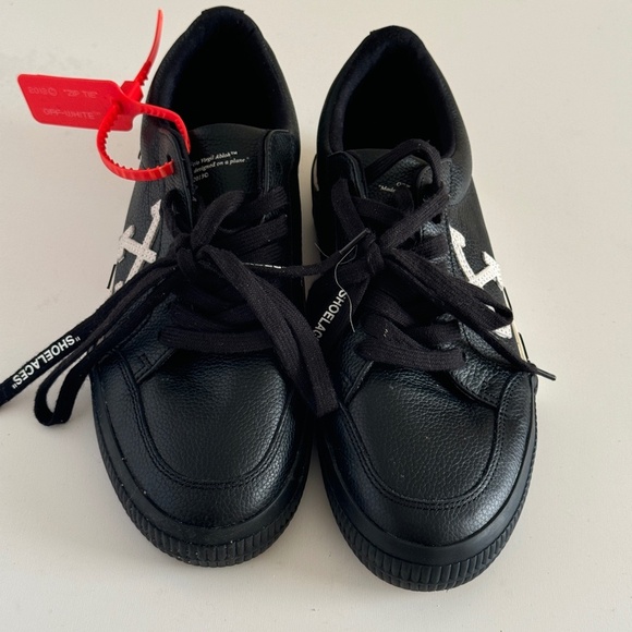 Off-White Vulcanized Sneaker Low Black White FW19 Vulc shoes - Picture 7 of 11